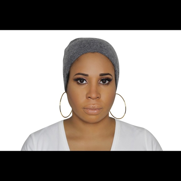 Cashmere and Wool blend with genuine raccoon fur. - Picture 3 of 4